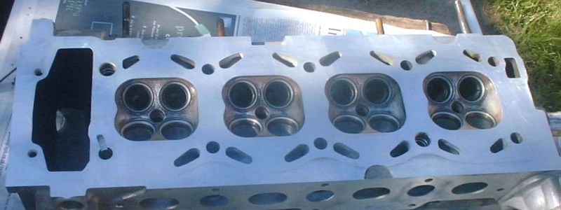 final clean of head.JPG (55878 bytes)