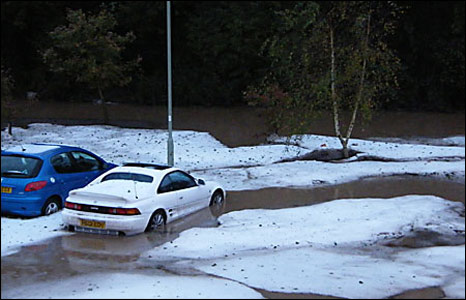 floods snow ottery.jpg (42182 bytes)
