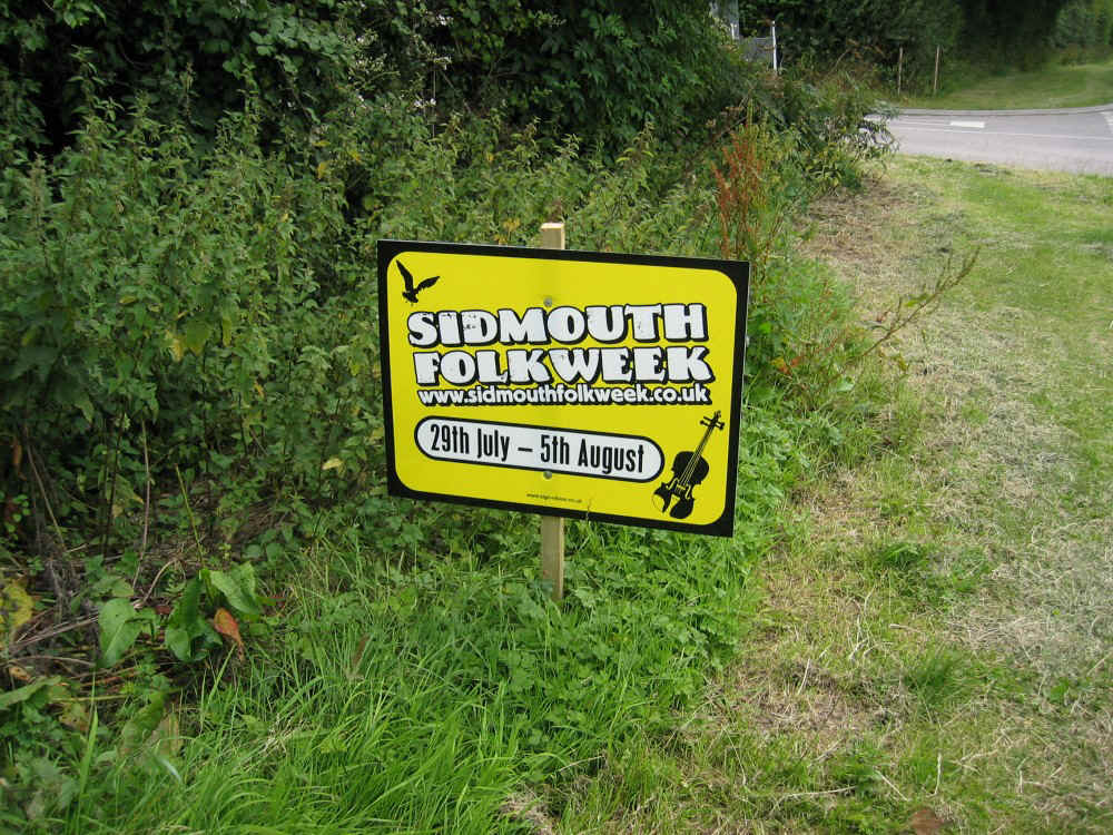 sidmouth sign 2011.JPG (345739 bytes)