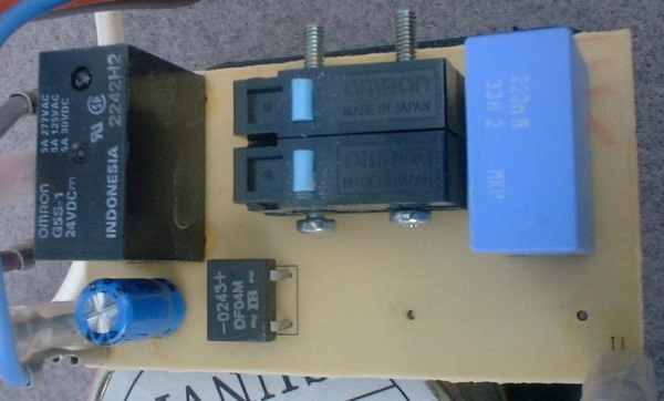 sunvic_board.JPG (63087 bytes)