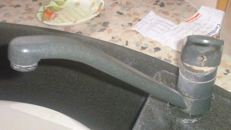 tap1.JPG (100105 bytes)