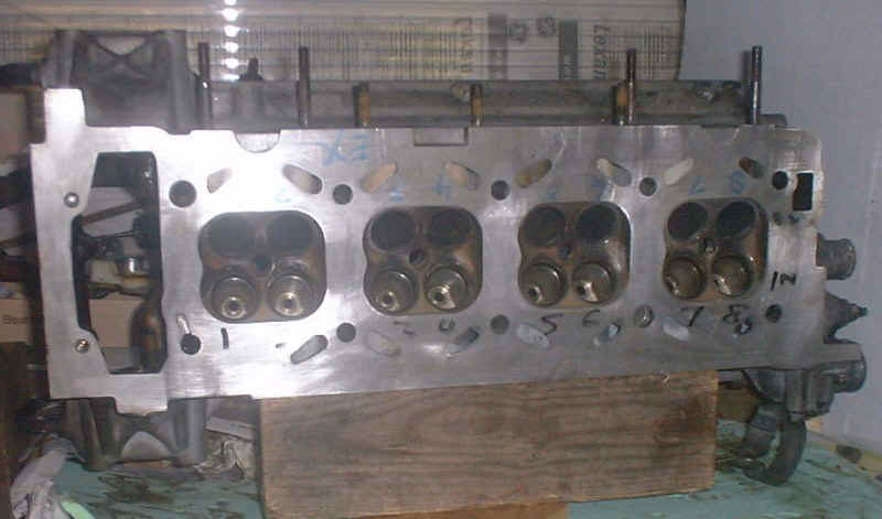 valve grinding.JPG (76393 bytes)